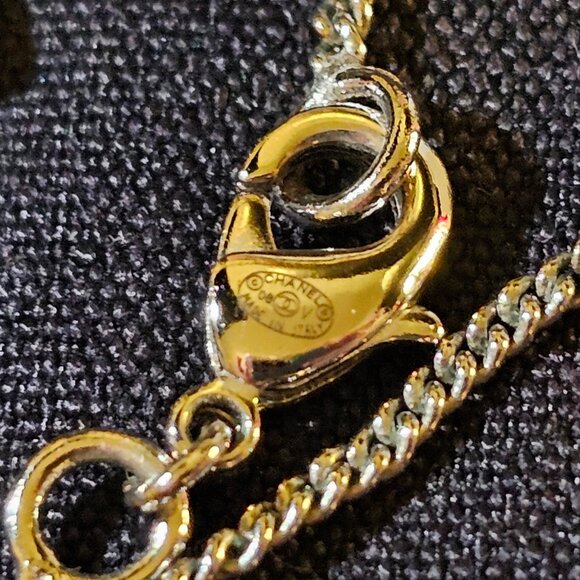 Chanel Swarovski Silver CC Logo Boucles Oreille Necklace - Picture 5 of 7